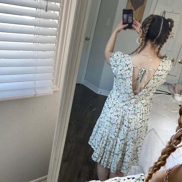 american eagle flowy babydoll dress - Picture 2 of 4